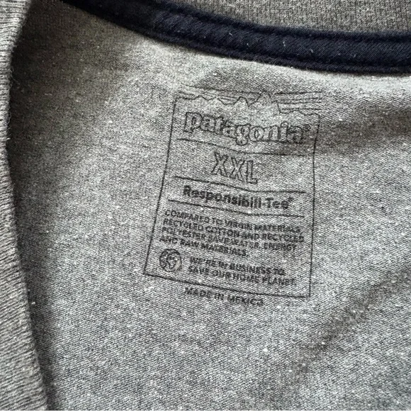 Patagonia Unity Fitz Responsibili-Tee - Gravel Heather XXL - Picture 8 of 8